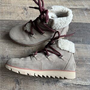 Cozy Sorel winter boots- waterproof